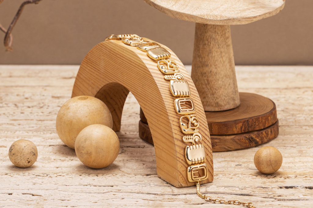 TRIBAL NECKPIECE