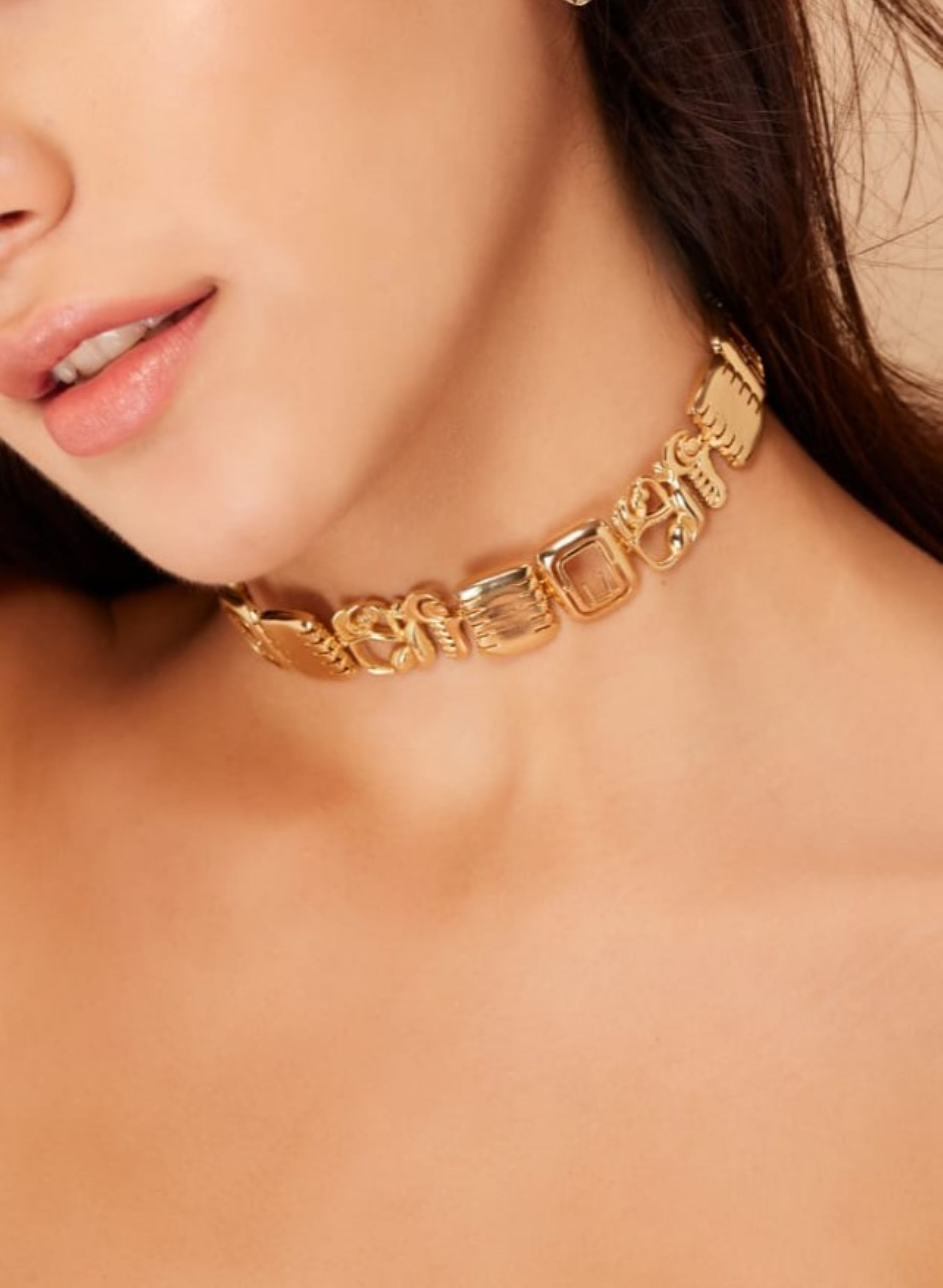 TRIBAL NECKPIECE