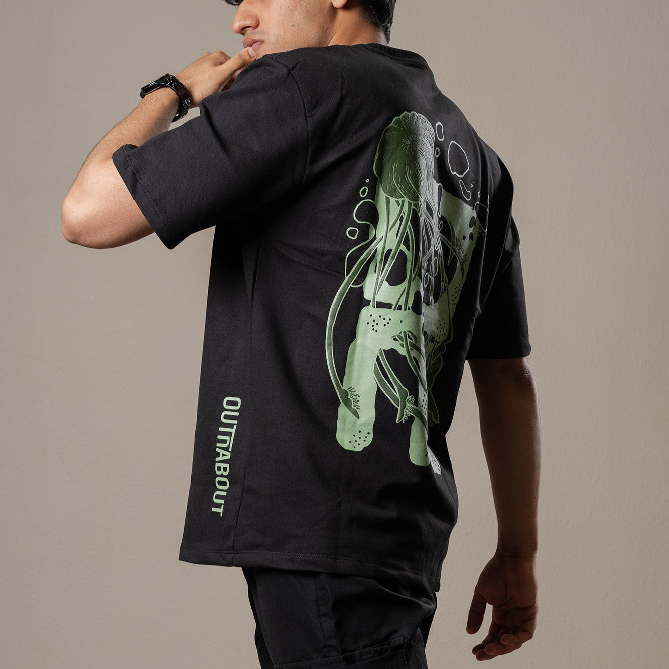 Float (Black)