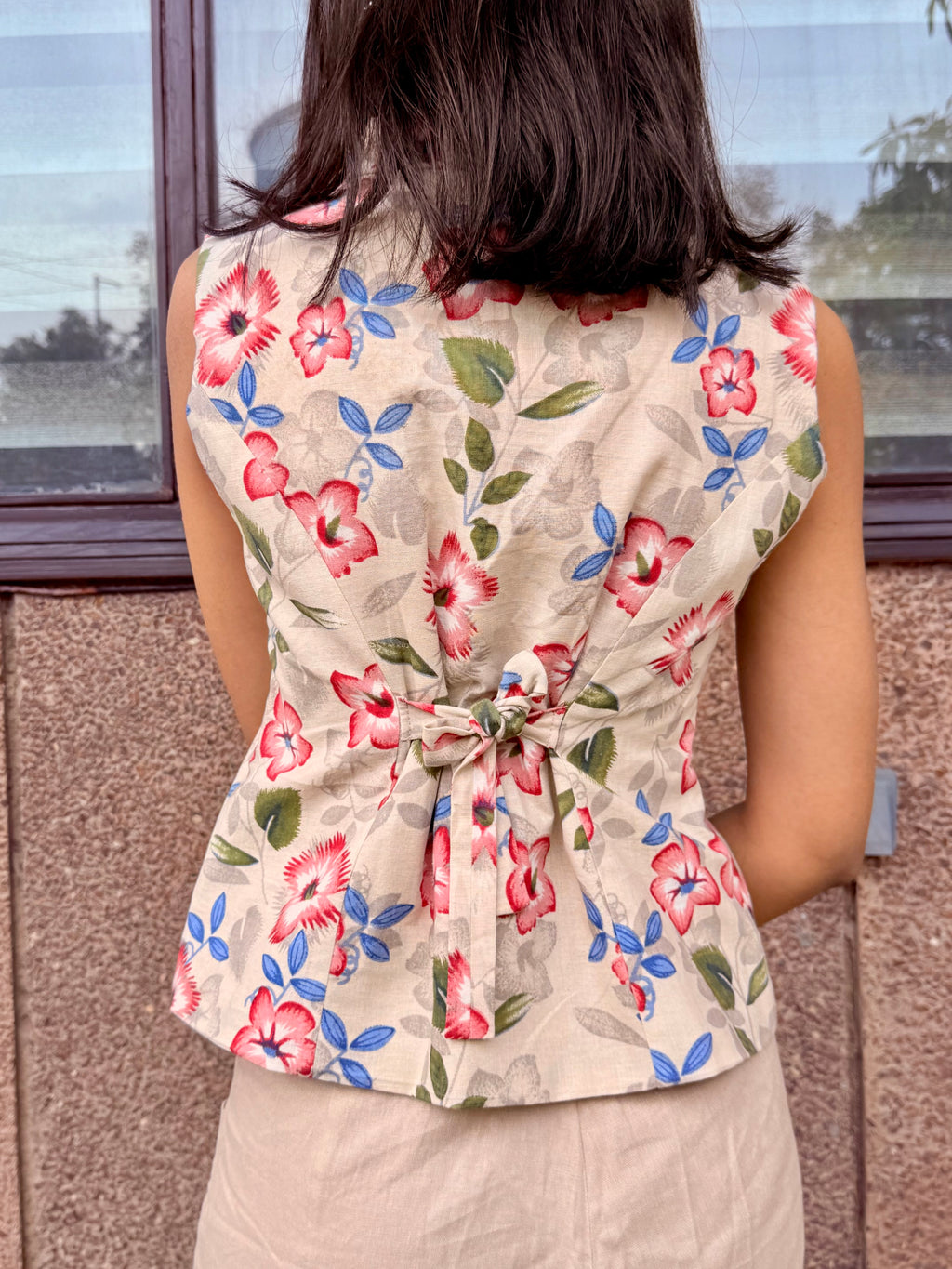 Petunia vest