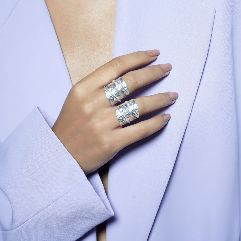 Noori Ring Silver Tone - Set of 2