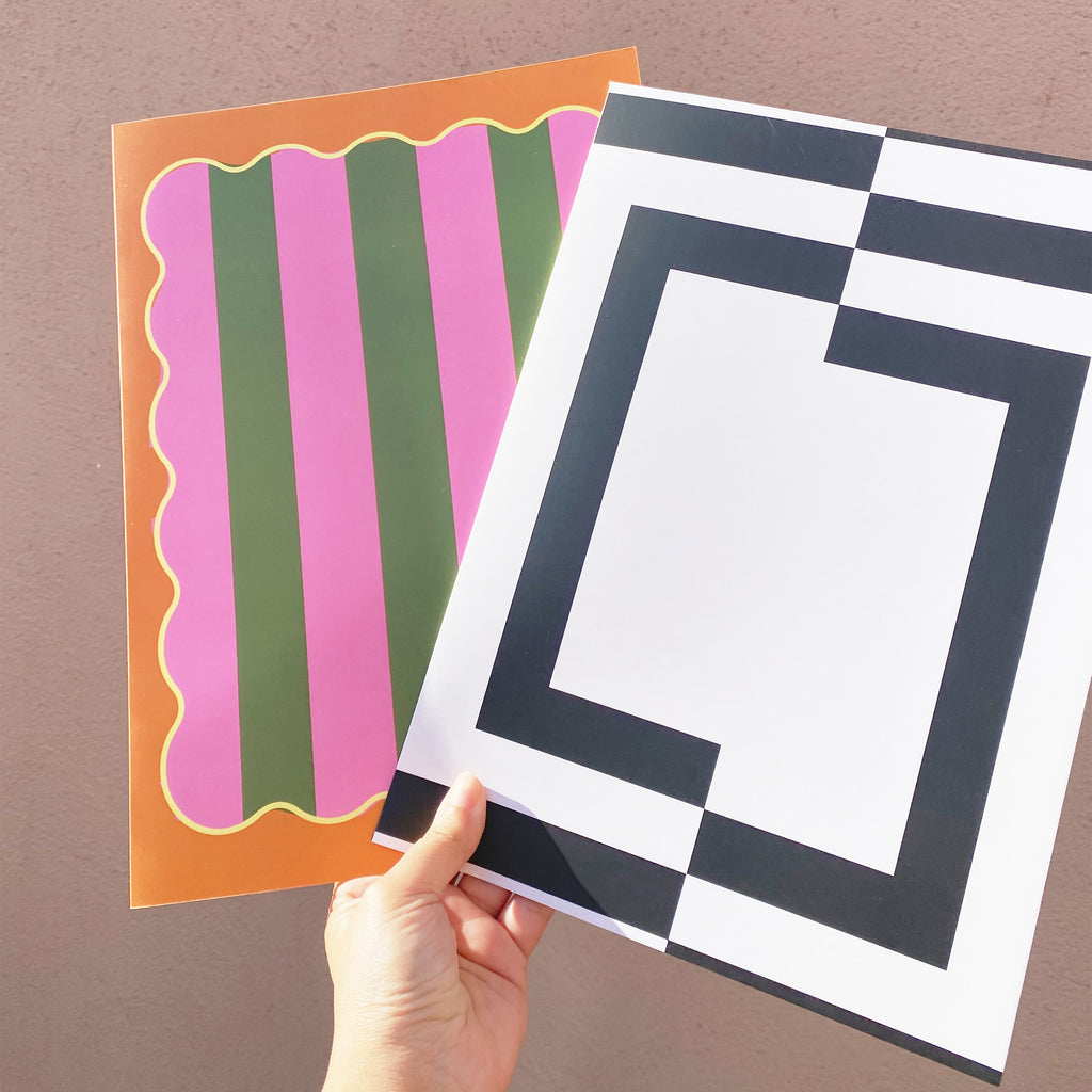 Black & White Lined Paper Folder