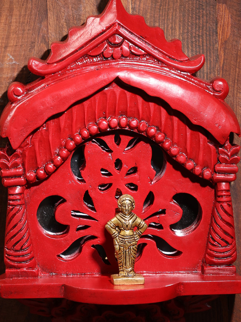 Mystic red corbel